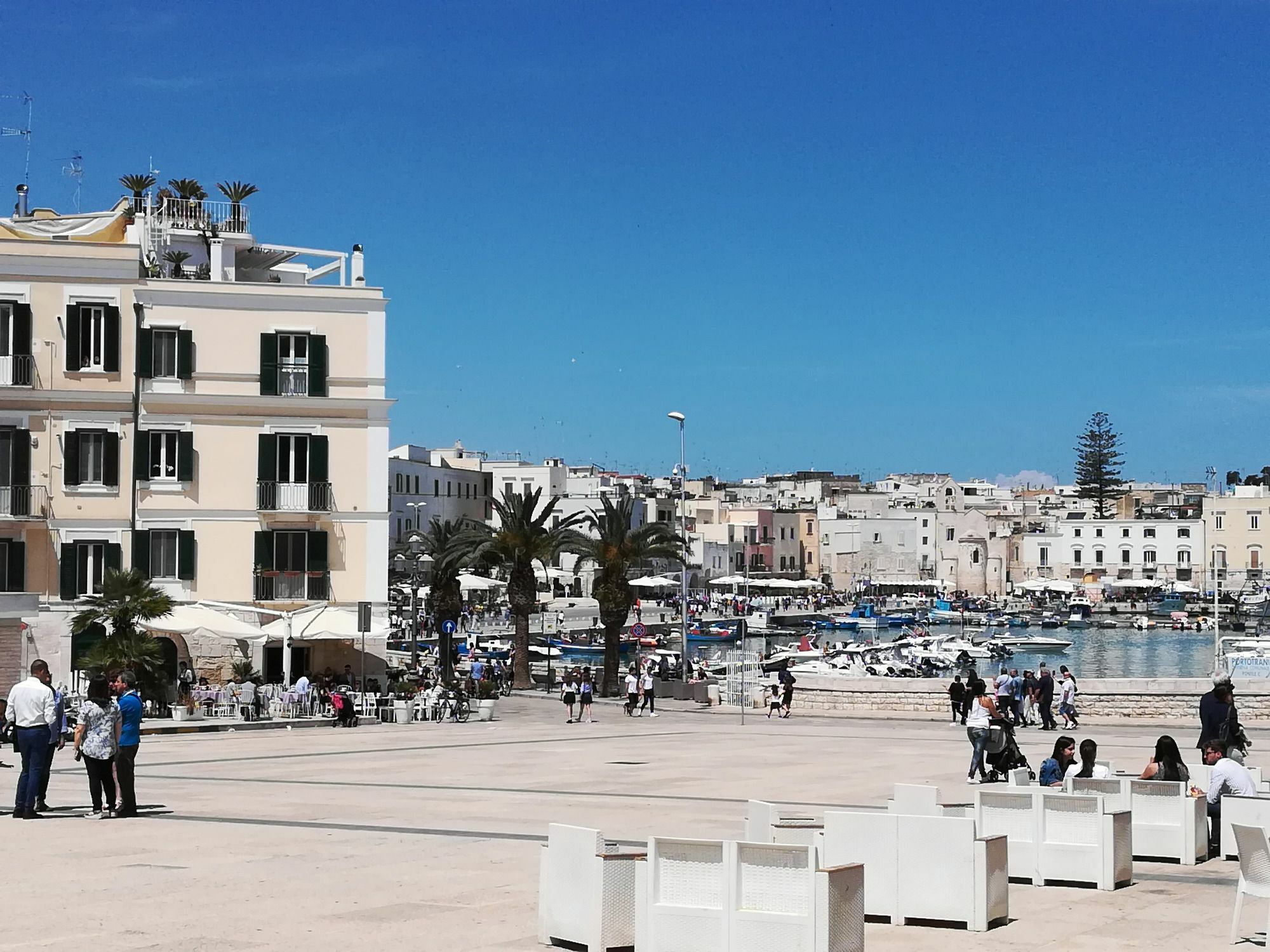 Ad Home Trani Esterno foto